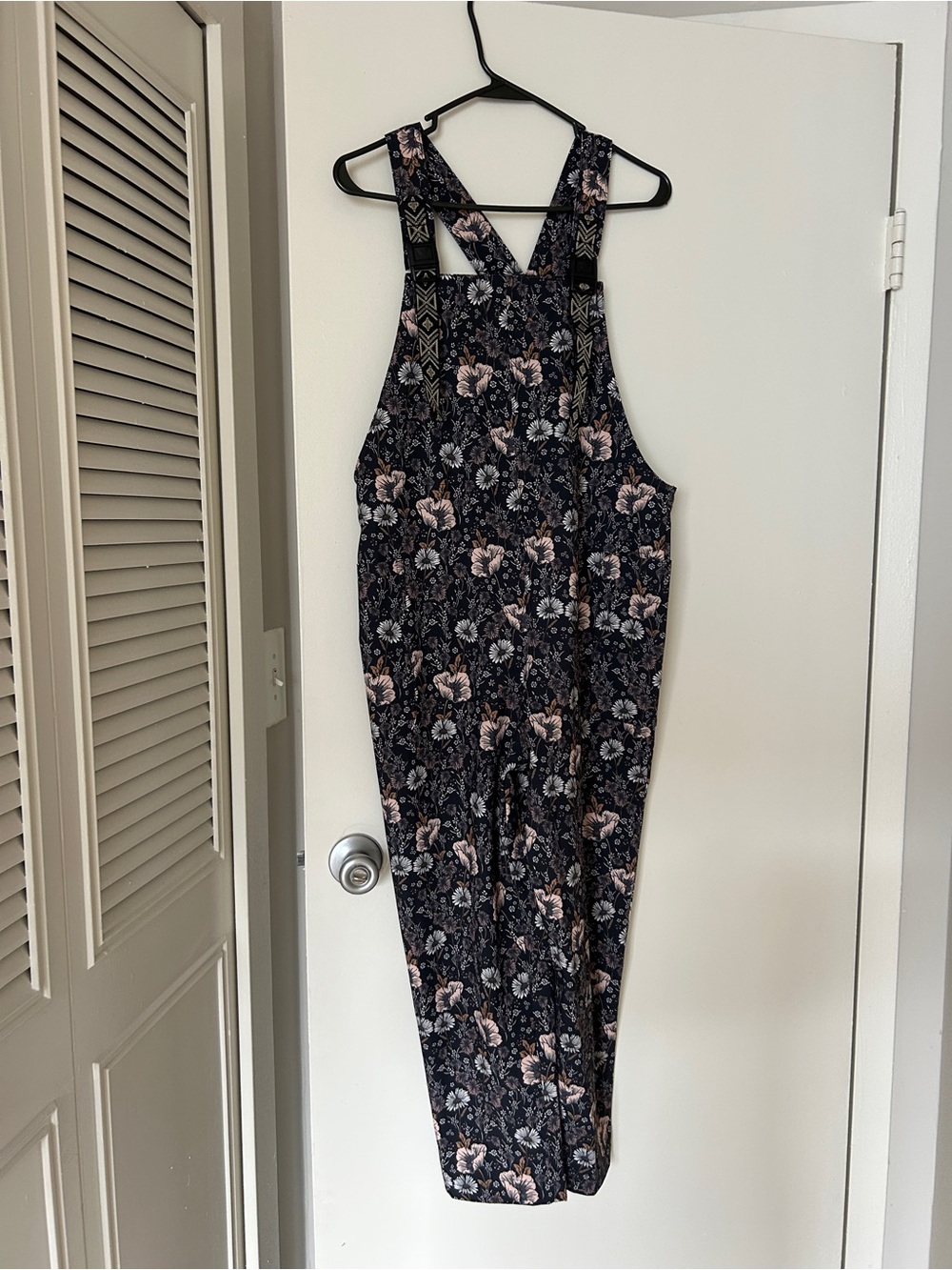 KAVU San Blas Women's Overalls Bibs Side pocket Romper floral Sz Small - Picture 3 of 4